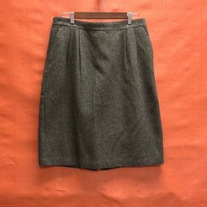 BFA Classics - Gray Pencil Skirt Size 18
